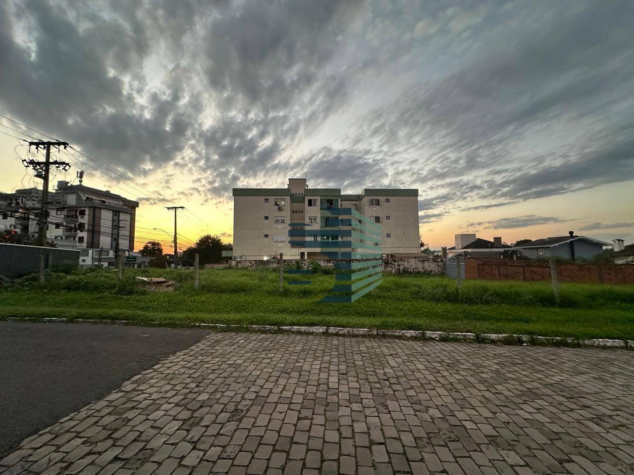 Terreno para alugar, 880M2 - Foto 1