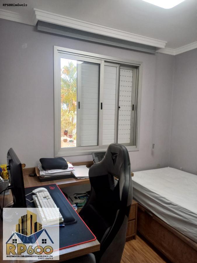 Apartamento à venda com 3 quartos, 70m² - Foto 11