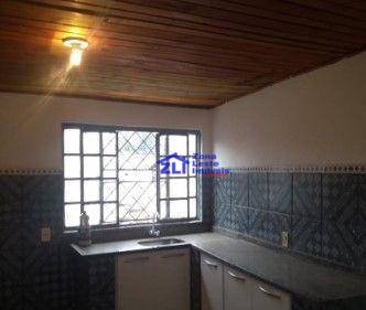 Casa à venda com 1 quarto, 218m² - Foto 2