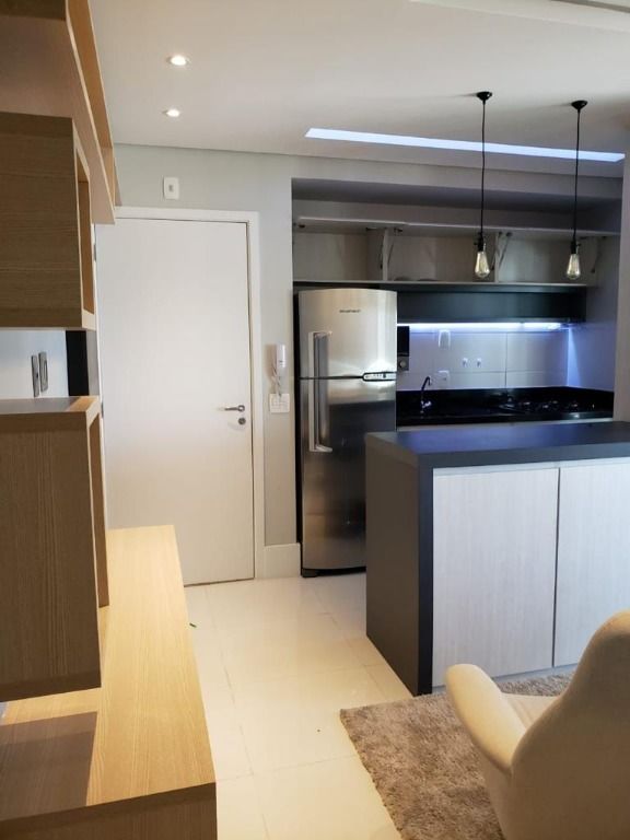 Apartamento à venda com 2 quartos, 70m² - Foto 7