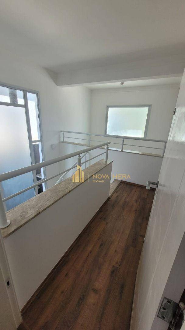 Sobrado à venda com 4 quartos, 393m² - Foto 2