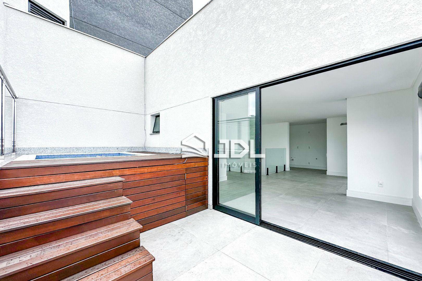 Cobertura à venda com 3 quartos, 139m² - Foto 3