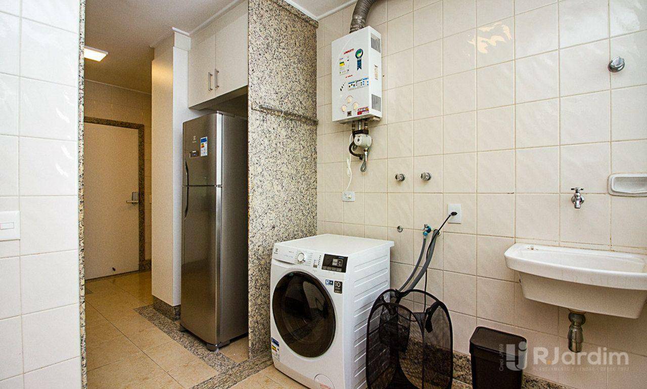 Apartamento para alugar com 3 quartos, 115m² - Foto 3