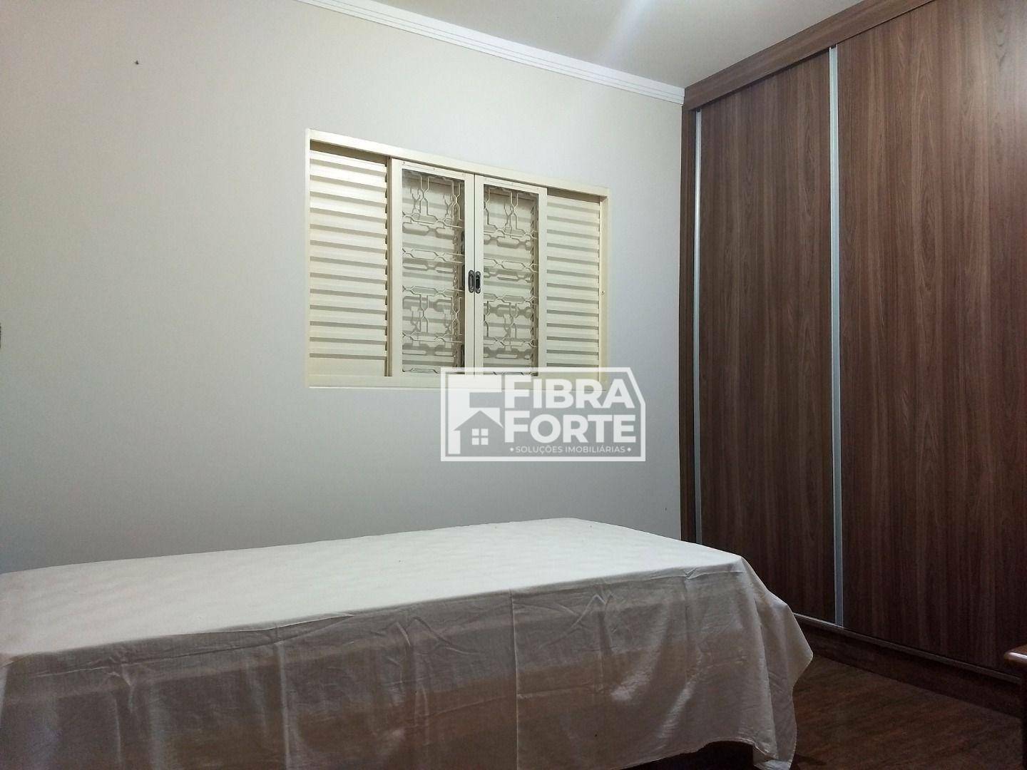 Casa à venda com 3 quartos, 220m² - Foto 11