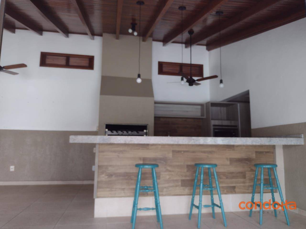 Casa para alugar com 3 quartos, 200m² - Foto 17