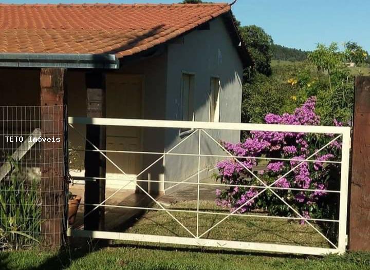 Fazenda à venda com 3 quartos, 300m² - Foto 2