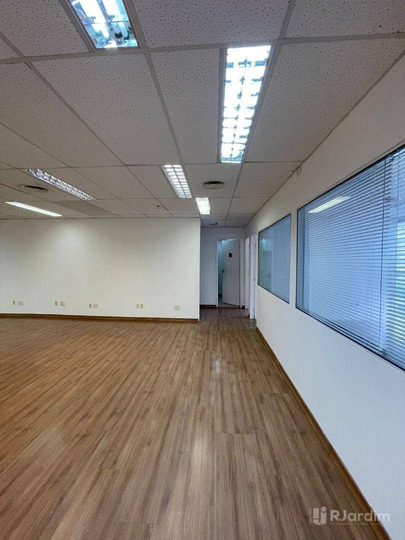 Prédio Inteiro para alugar, 300m² - Foto 19