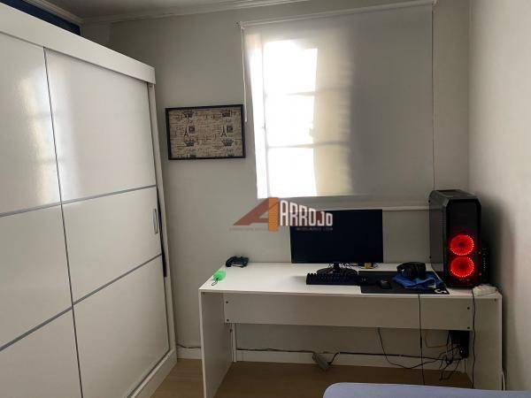 Apartamento à venda com 2 quartos, 60m² - Foto 12