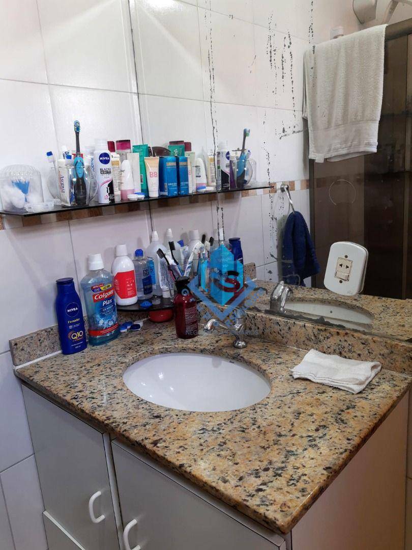 Sobrado à venda com 3 quartos, 200m² - Foto 17