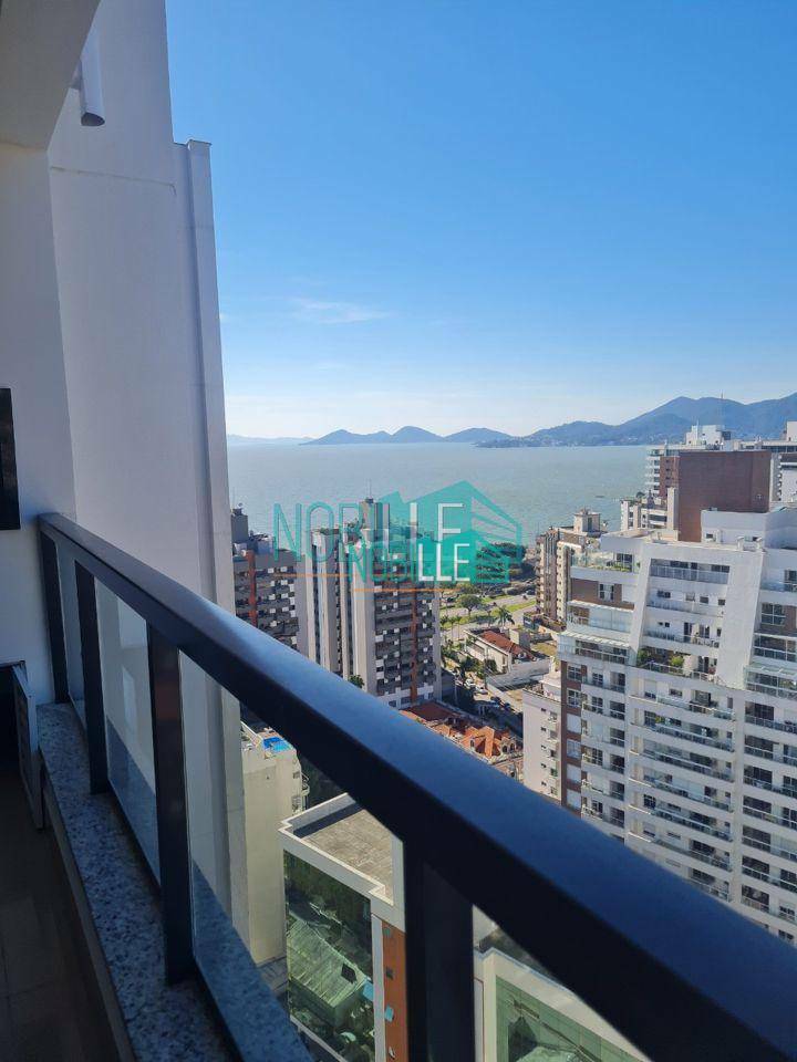 Apartamento à venda com 3 quartos, 120m² - Foto 2