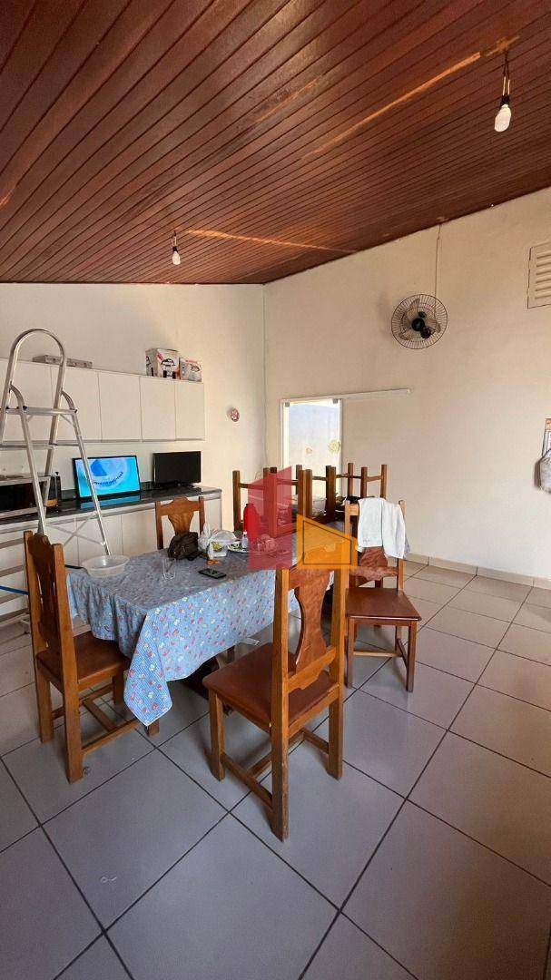 Casa à venda e aluguel com 3 quartos, 160m² - Foto 13