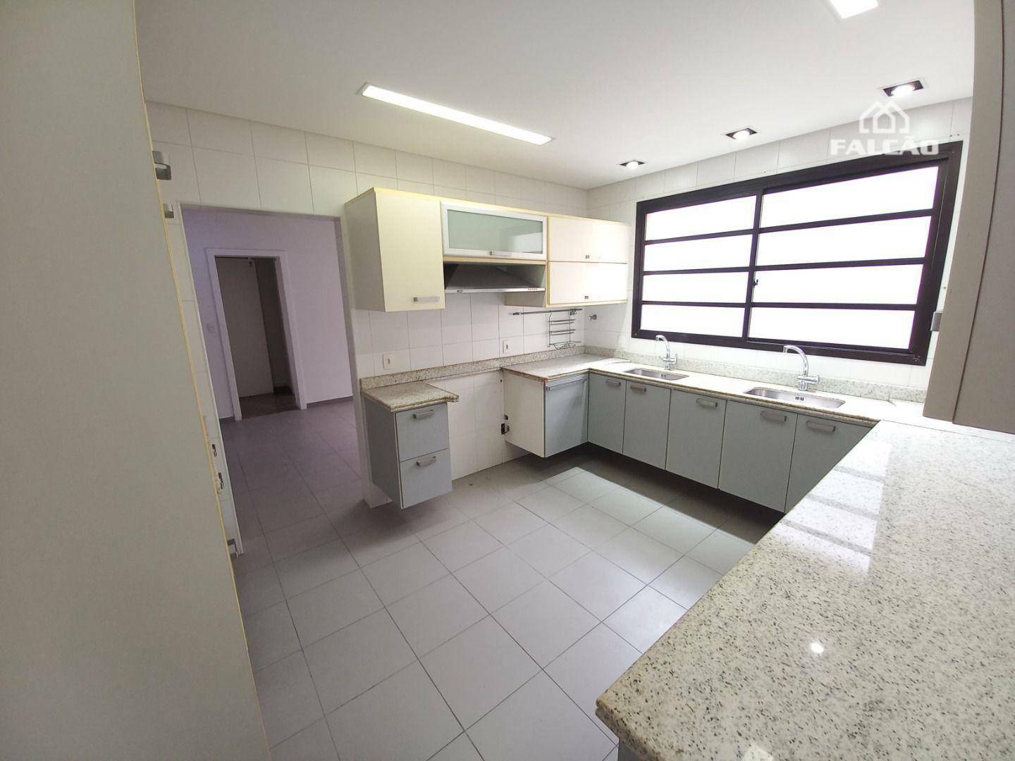 Apartamento à venda com 4 quartos, 250m² - Foto 12