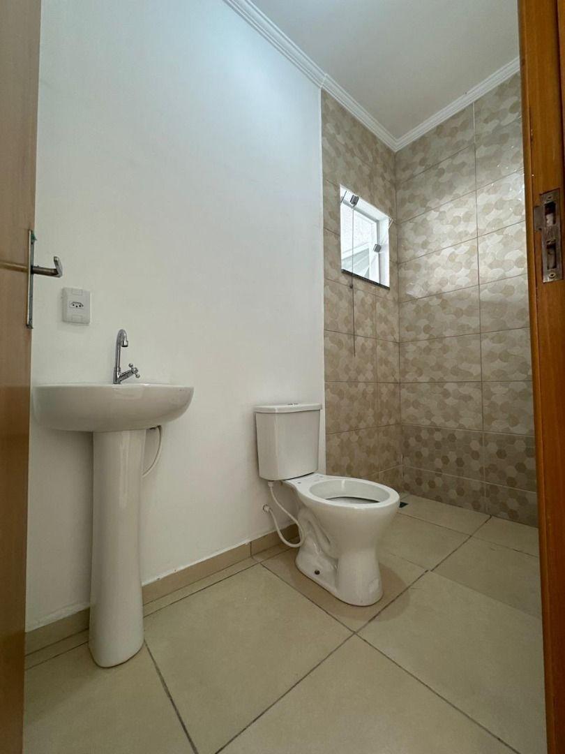 Casa à venda com 2 quartos, 60m² - Foto 15