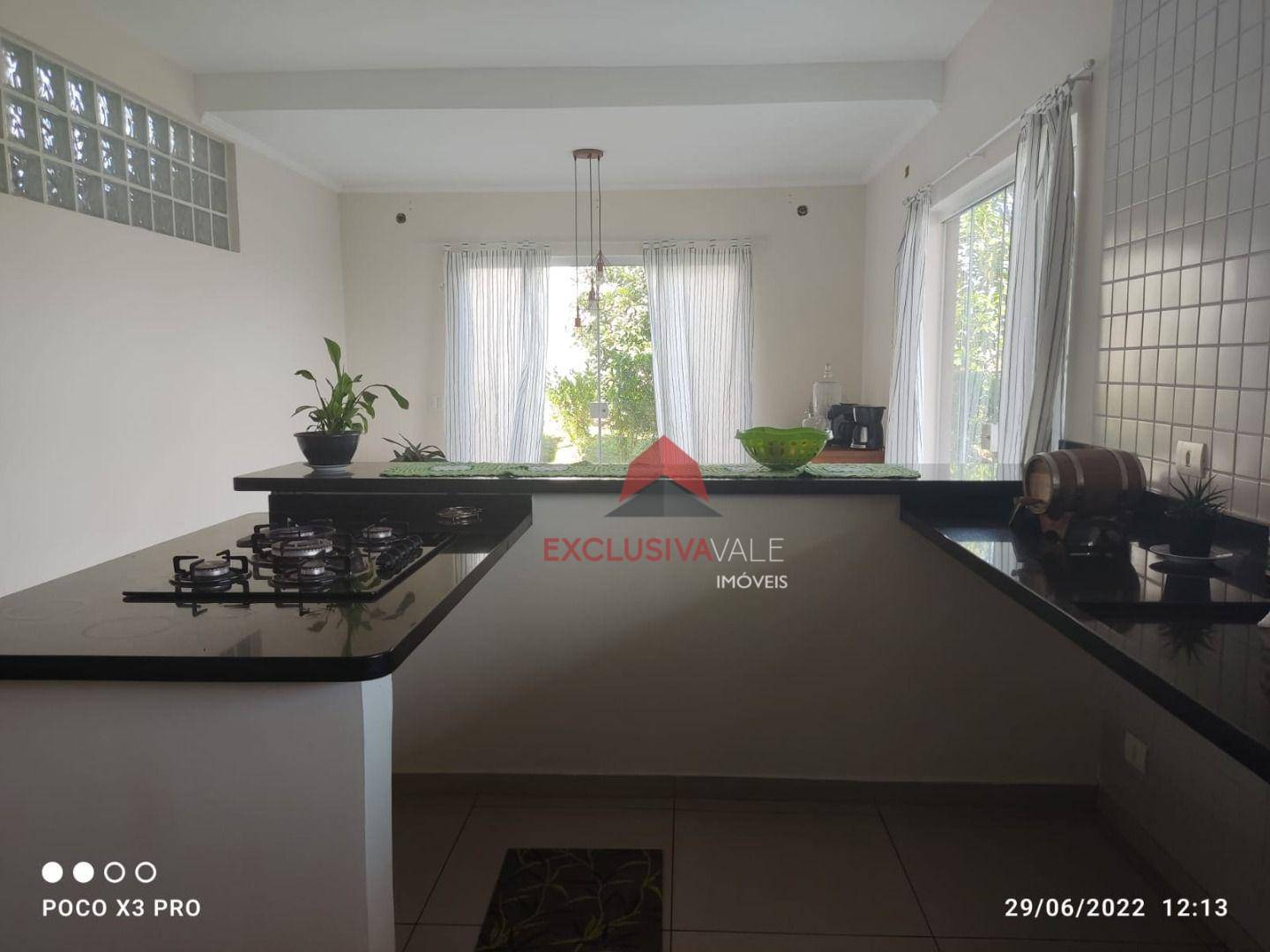 Casa de Condomínio à venda com 3 quartos, 300m² - Foto 5