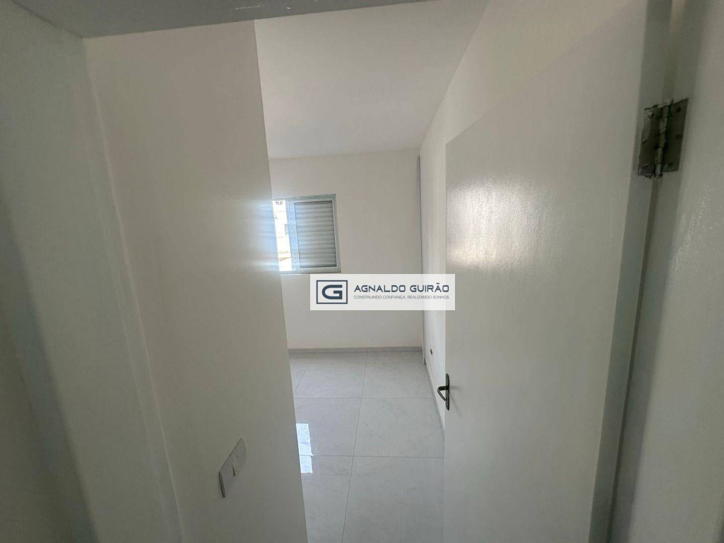 Apartamento à venda com 2 quartos, 49m² - Foto 4