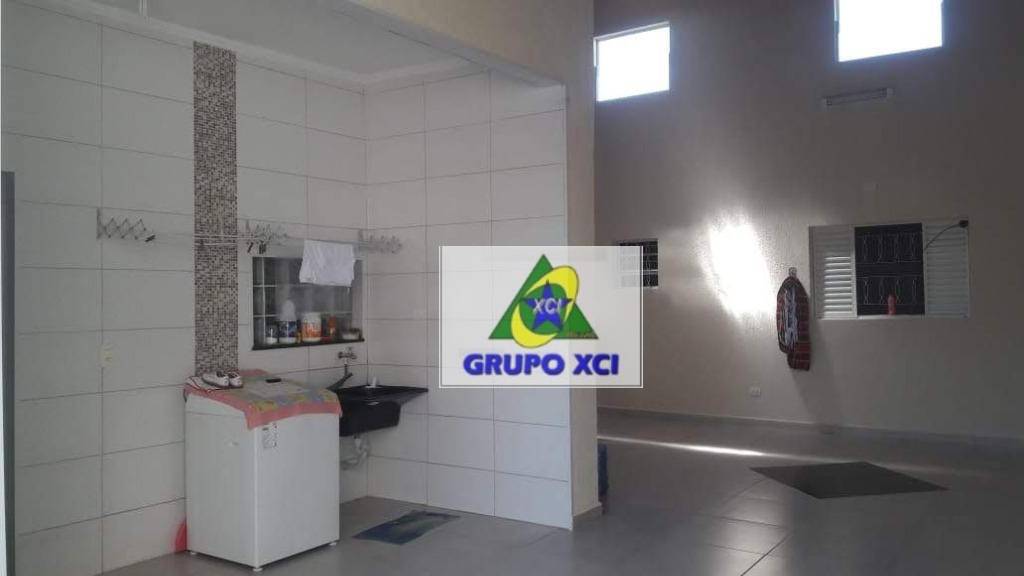 Casa à venda com 3 quartos, 250m² - Foto 15