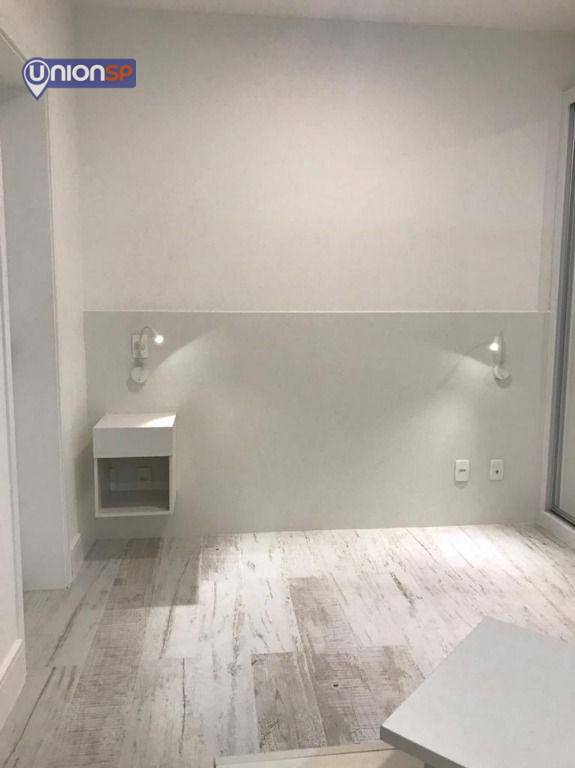 Apartamento à venda com 1 quarto, 33m² - Foto 9