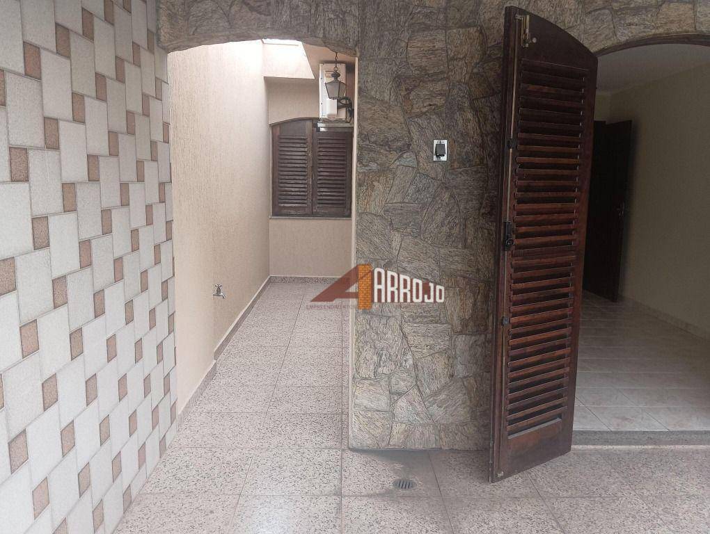 Sobrado à venda com 3 quartos, 171m² - Foto 4