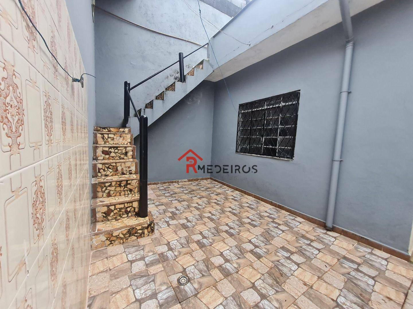 Casa à venda com 3 quartos, 100m² - Foto 14