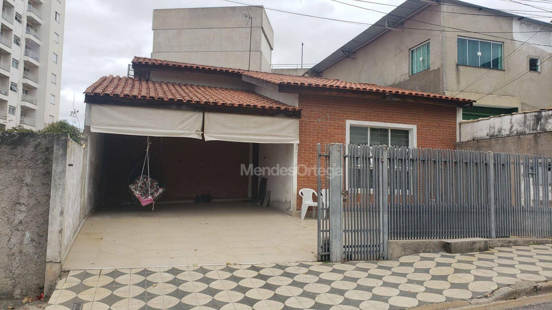 Casa à venda com 2 quartos, 137m² - Foto 1