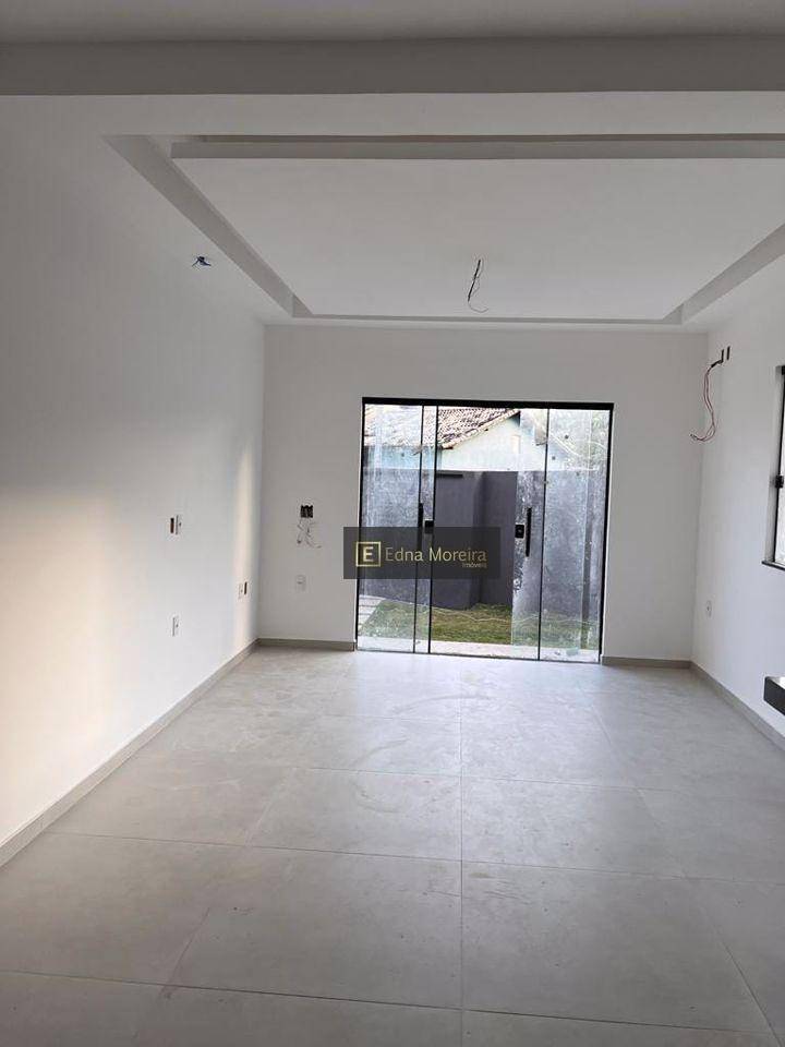 Casa à venda com 3 quartos, 100m² - Foto 17