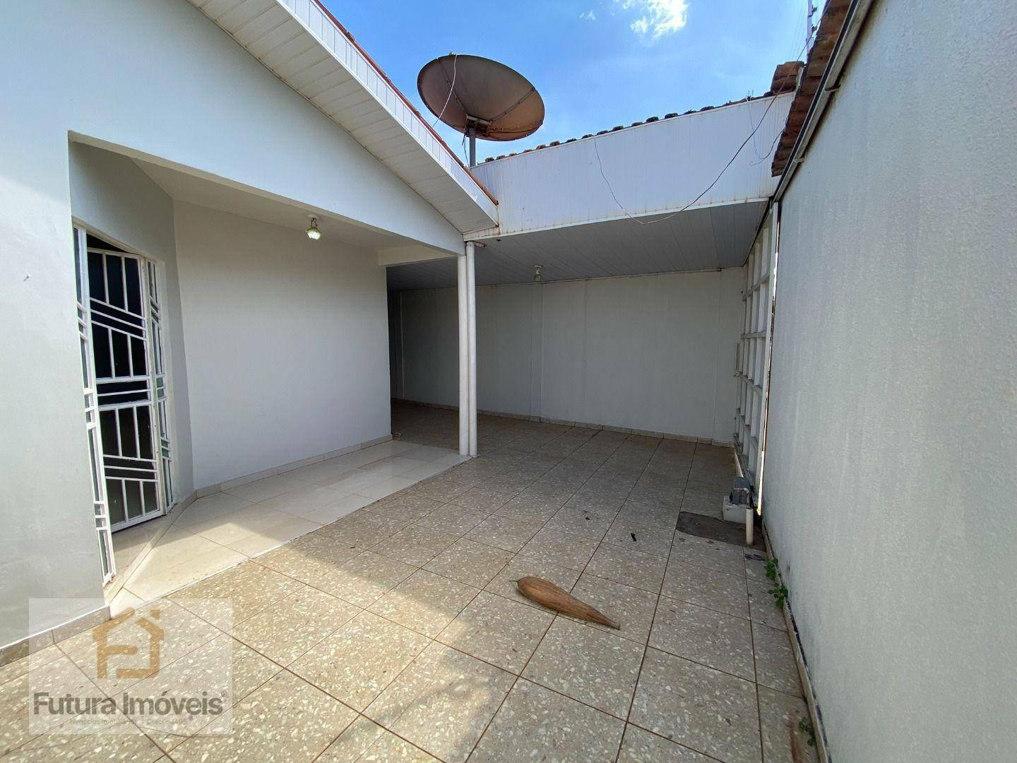 Casa para alugar com 4 quartos, 170m² - Foto 4