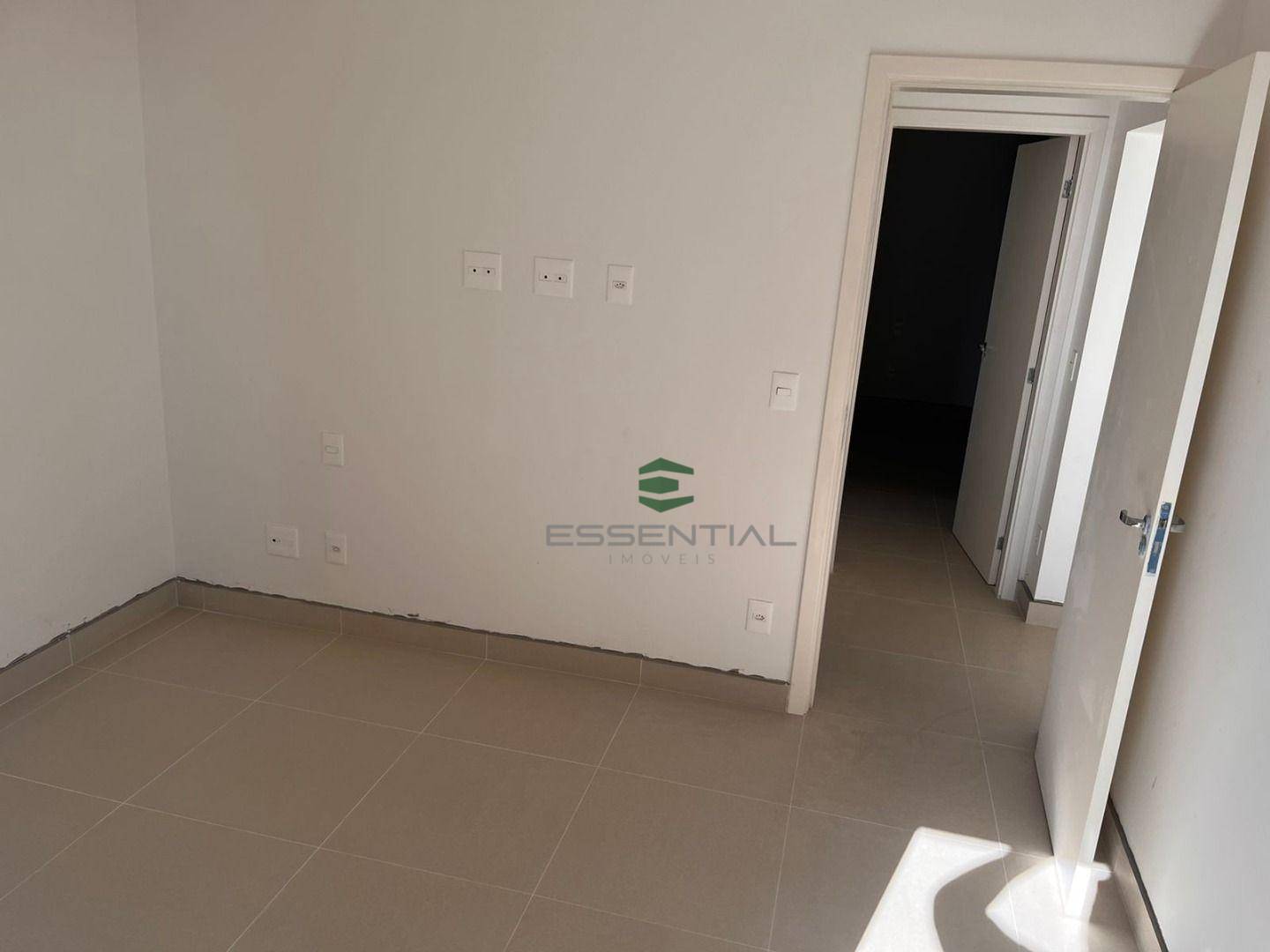 Apartamento à venda com 2 quartos, 78m² - Foto 19