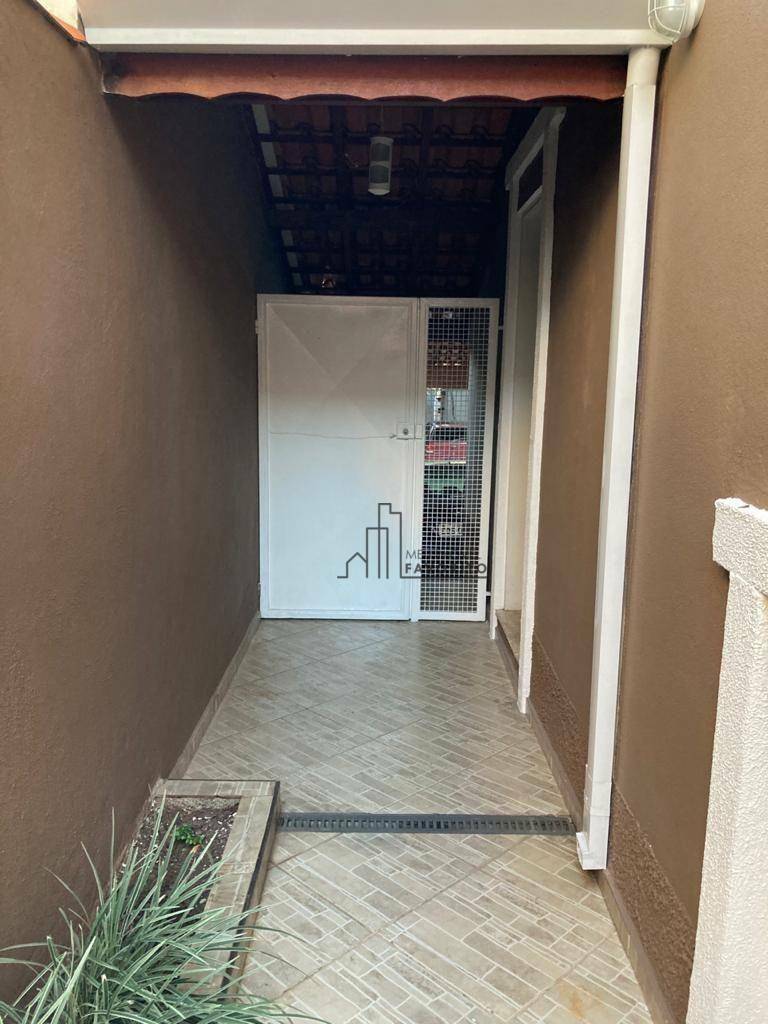 Casa à venda com 2 quartos, 120m² - Foto 17