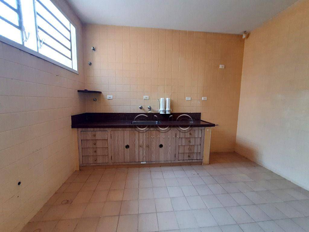 Casa para alugar com 3 quartos, 224m² - Foto 16