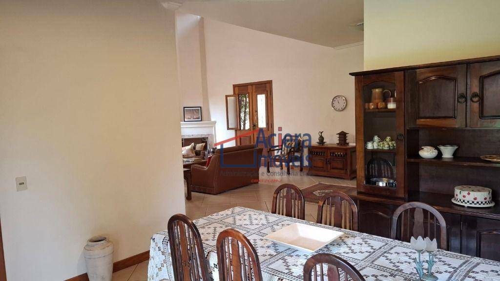Casa de Condomínio para alugar com 3 quartos, 176m² - Foto 10