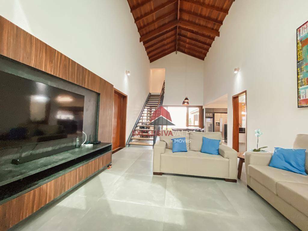 Casa de Condomínio à venda com 5 quartos, 600m² - Foto 2