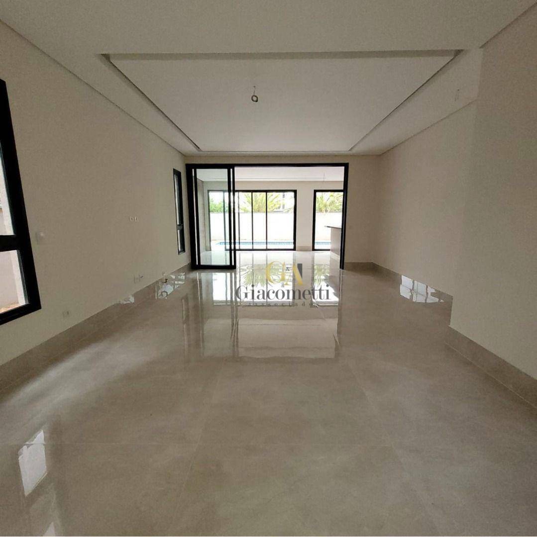 Casa de Condomínio à venda com 4 quartos, 420m² - Foto 2