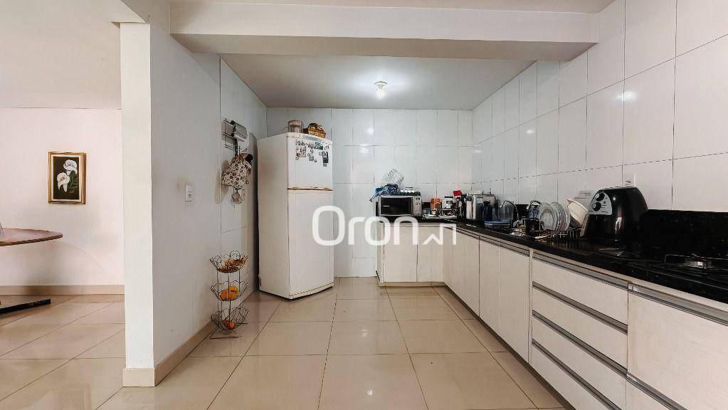 Sobrado à venda com 5 quartos, 317m² - Foto 5