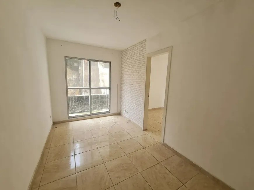 Apartamento à venda com 2 quartos, 42m² - Foto 2