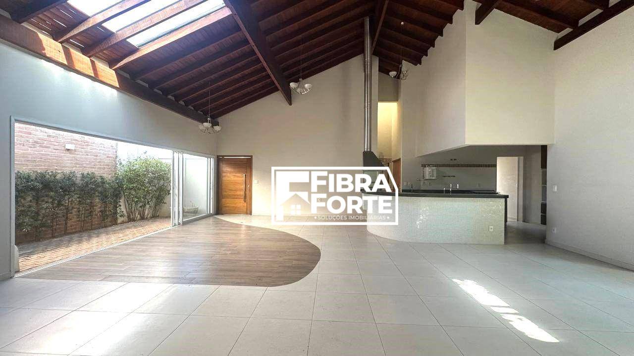 Casa de Condomínio à venda com 3 quartos, 220m² - Foto 4
