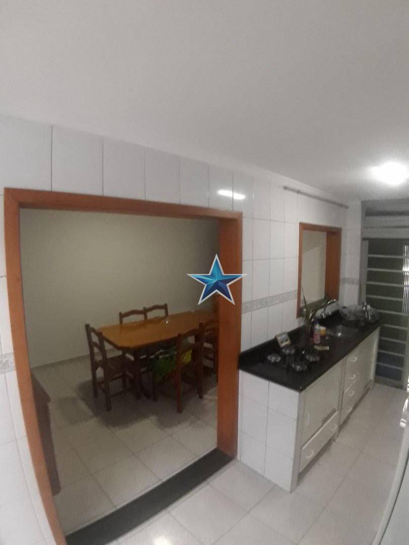 Casa à venda com 2 quartos, 130m² - Foto 12