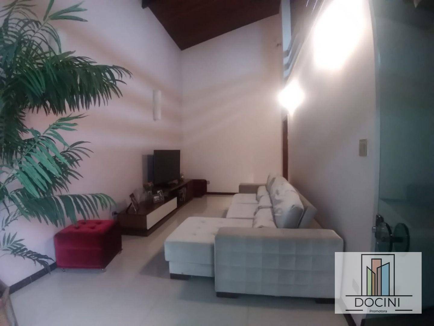 Casa para alugar com 3 quartos, 360M2 - Foto 24