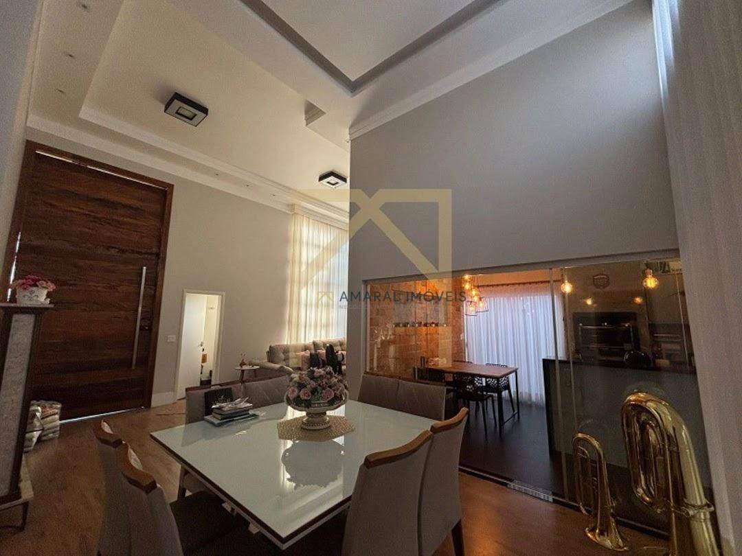 Casa à venda com 3 quartos, 208m² - Foto 22