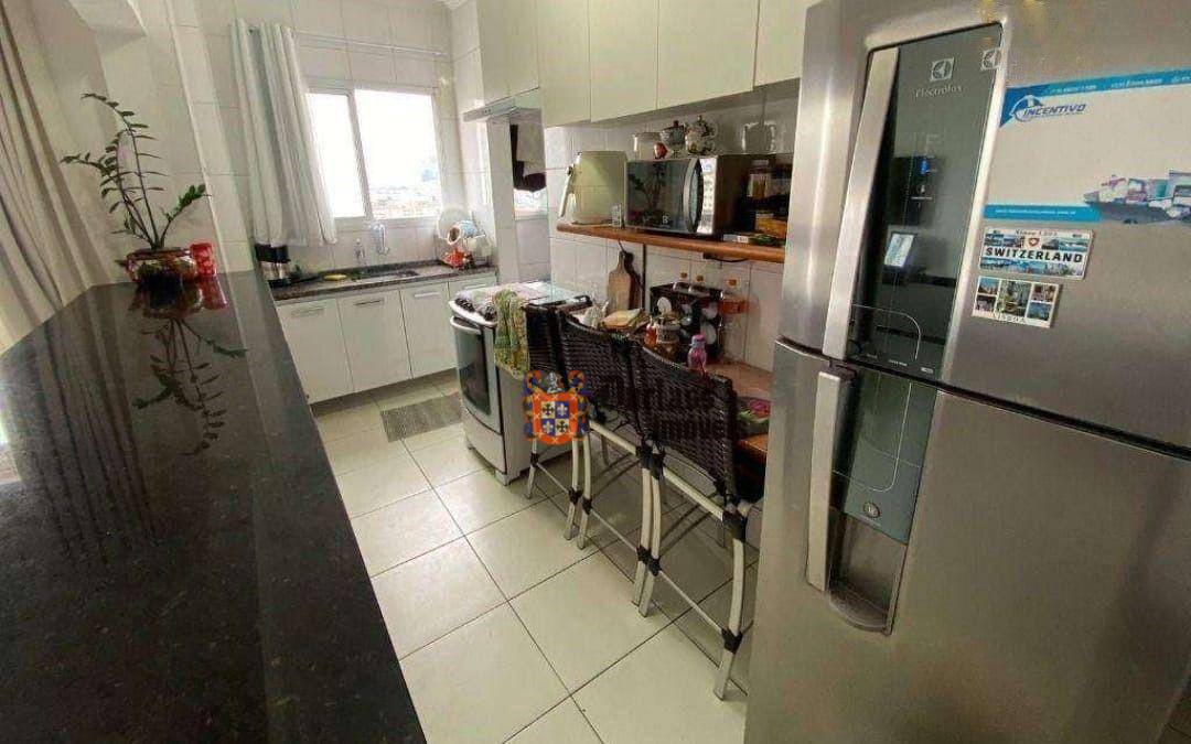 Apartamento à venda com 2 quartos, 72m² - Foto 9