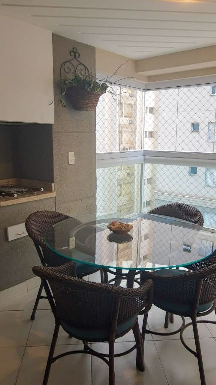 Apartamento à venda com 3 quartos, 148m² - Foto 3