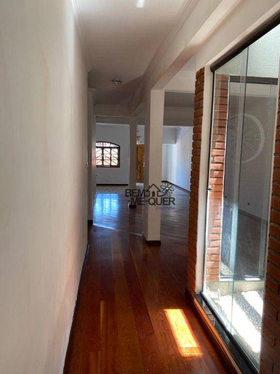 Casa à venda com 3 quartos, 380m² - Foto 25