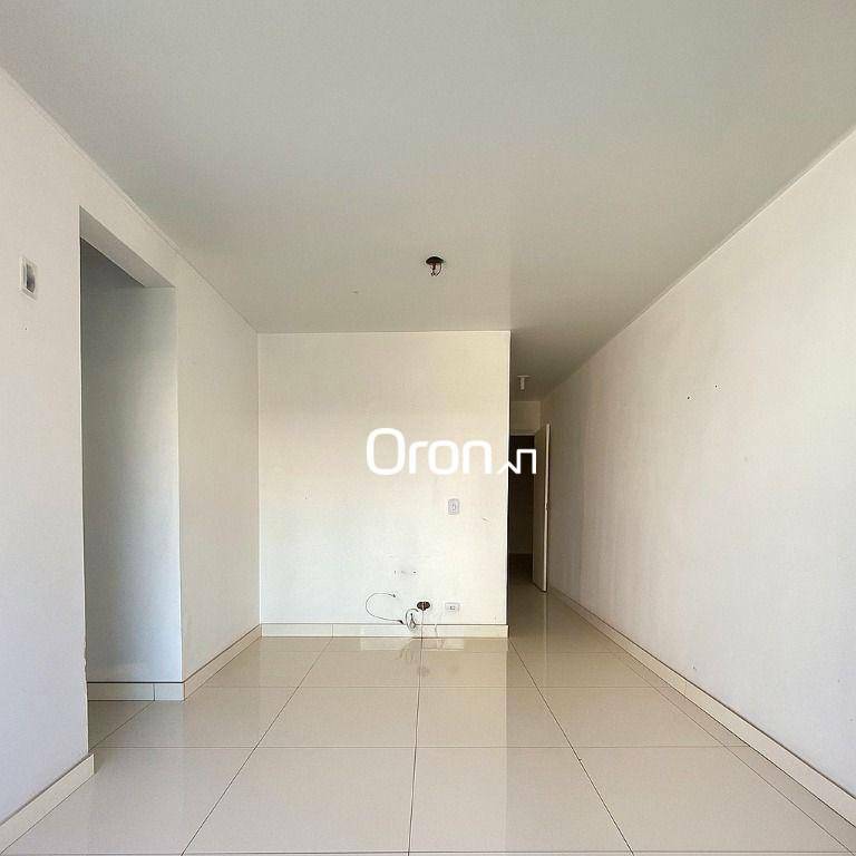 Apartamento à venda com 2 quartos, 76m² - Foto 2