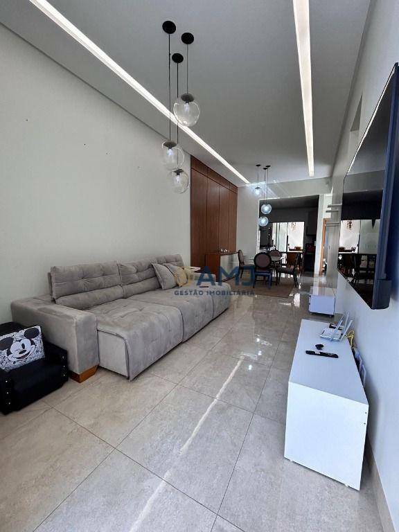 Casa à venda com 3 quartos, 151m² - Foto 2