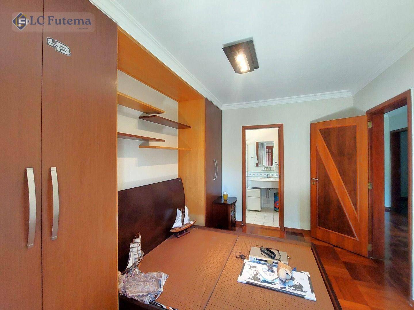 Casa de Condomínio para alugar com 4 quartos, 436m² - Foto 27