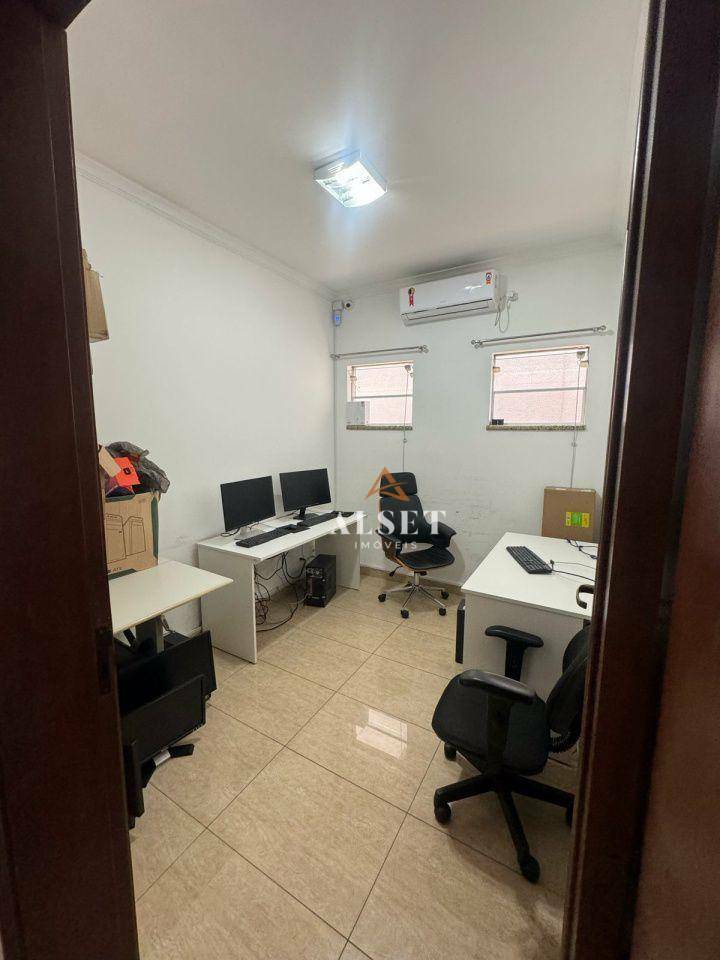 Sobrado à venda com 4 quartos, 300m² - Foto 20