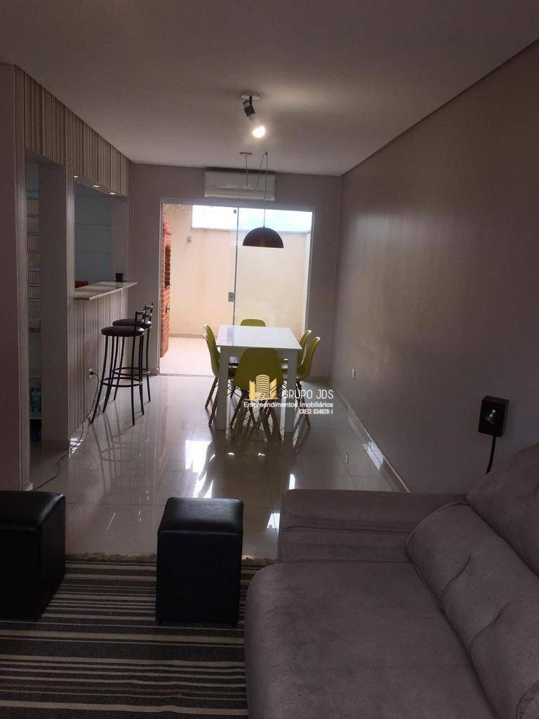 Casa à venda com 3 quartos, 98m² - Foto 4