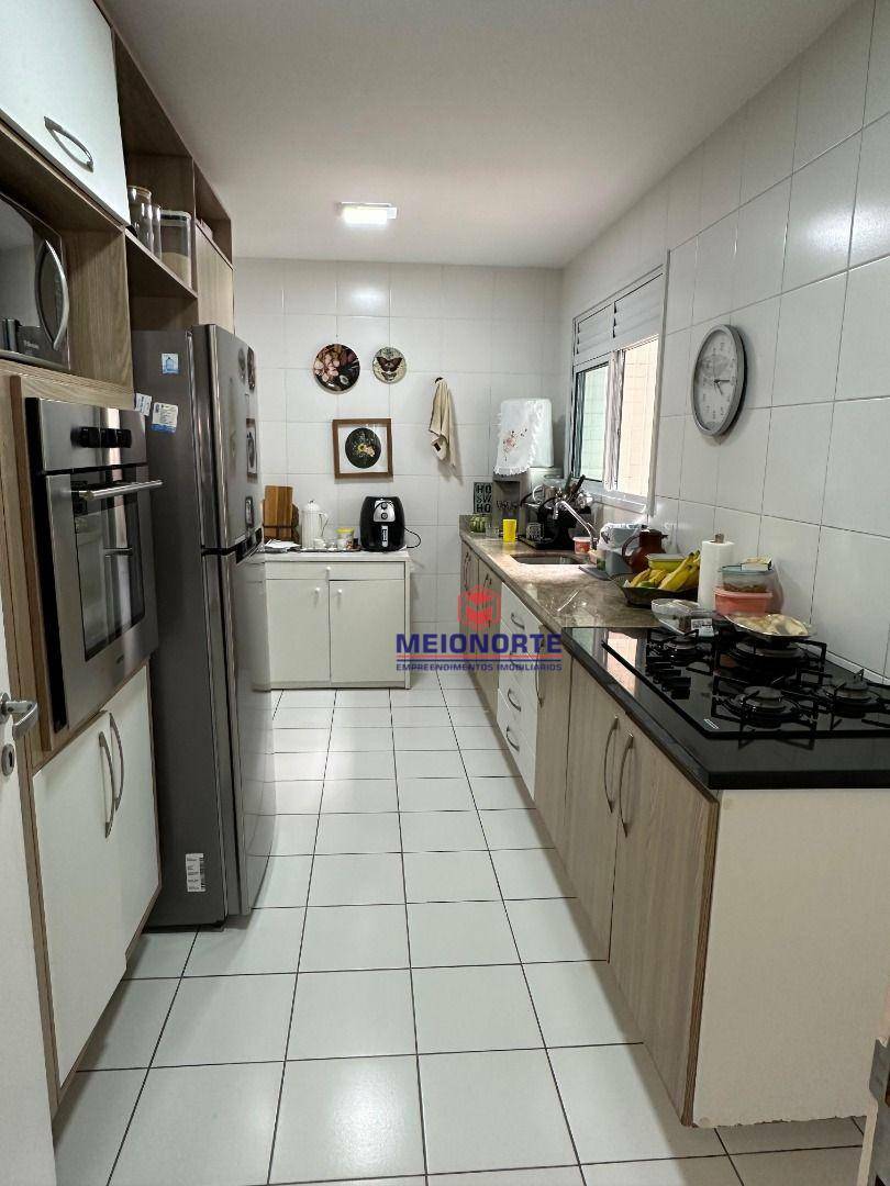 Apartamento à venda com 3 quartos, 142m² - Foto 9