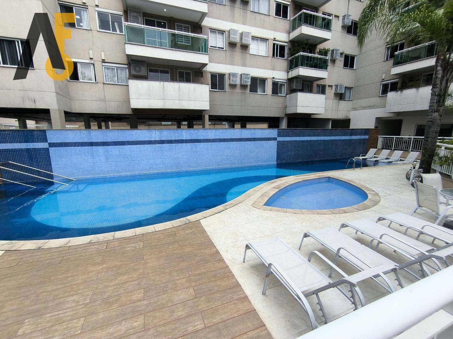 Apartamento à venda com 3 quartos, 77m² - Foto 1