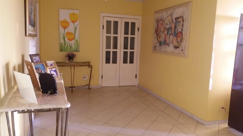 Apartamento à venda com 3 quartos, 107m² - Foto 1