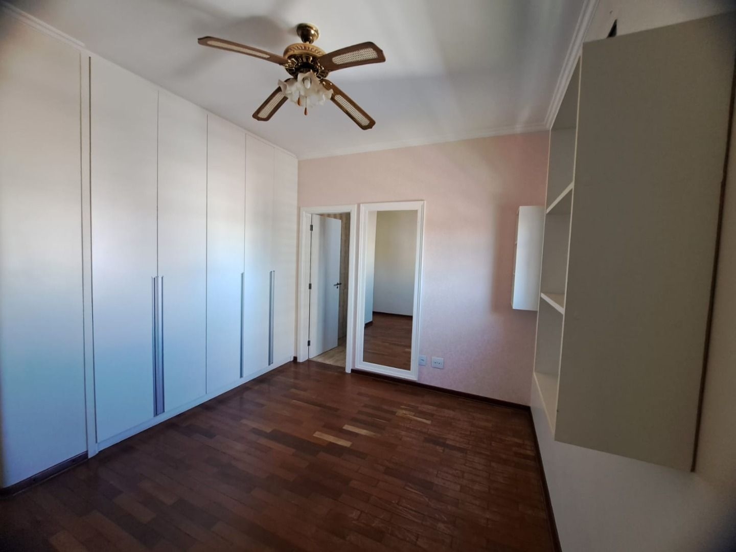 Apartamento para alugar com 4 quartos, 300m² - Foto 10